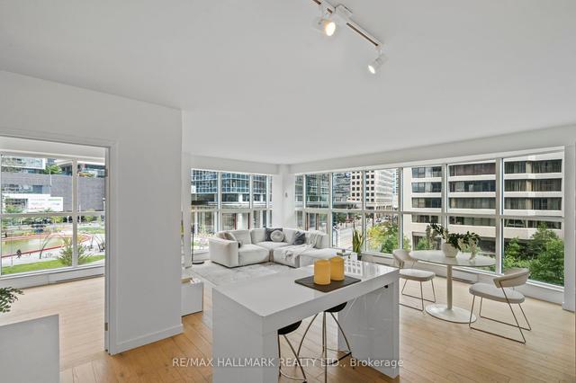 502 - 77 Harbour Sq, Condo with 2 bedrooms, 2 bathrooms and 1 parking in Toronto ON | Image 23