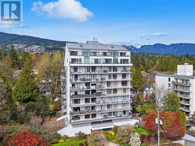 502 - 1745 Esquimalt Avenue, Condo with 2 bedrooms, 2 bathrooms and 1 parking in West Vancouver BC | Image 1