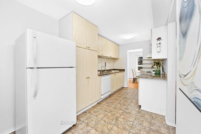 124 - 70 Cass Ave, Townhouse with 3 bedrooms, 3 bathrooms and 1 parking in Toronto ON | Image 7