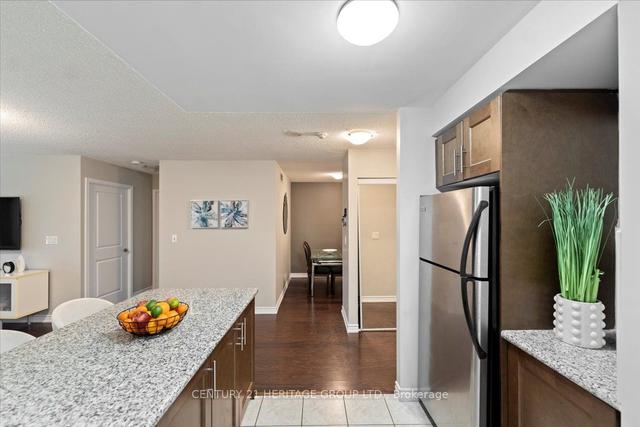 602 - 18 Harding Blvd, Condo with 2 bedrooms, 2 bathrooms and 2 parking in Richmond Hill ON | Image 2