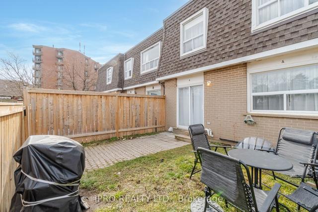 a - 766 Walter St, Townhouse with 3 bedrooms, 2 bathrooms and 1 parking in Cambridge ON | Image 27