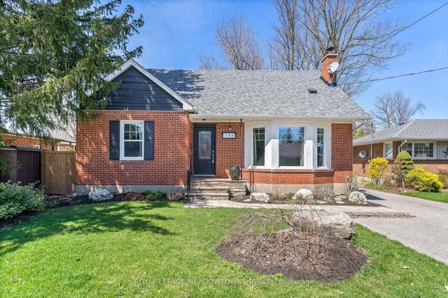 284 Maple Ave N, House detached with 3 bedrooms, 2 bathrooms and 4 parking in Halton Hills ON | Image 23