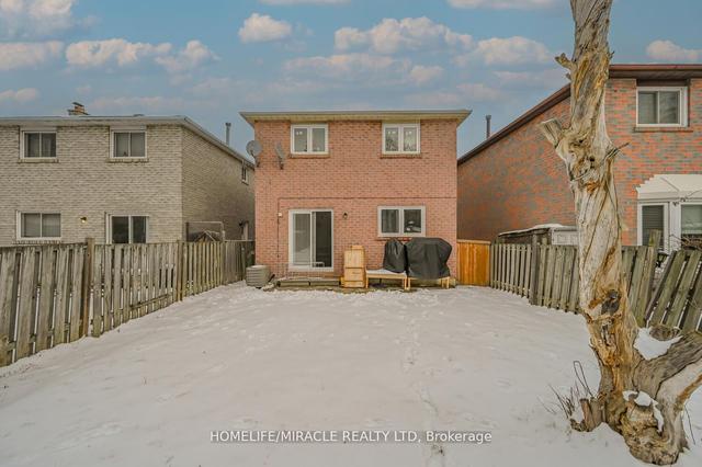 68 Merganser Cres, House detached with 3 bedrooms, 3 bathrooms and 3 parking in Brampton ON | Image 32