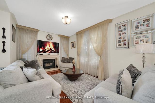 1 Lourakis St, House detached with 3 bedrooms, 3 bathrooms and 4 parking in Richmond Hill ON | Image 9