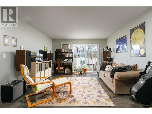 405 - 3180 De Montreuil Court, Condo with 2 bedrooms, 2 bathrooms and 1 parking in Kelowna BC | Image 3