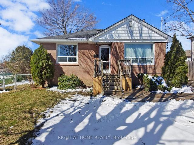 22 Chappel Hill Rd, House detached with 3 bedrooms, 3 bathrooms and 3 parking in Toronto ON | Image 12