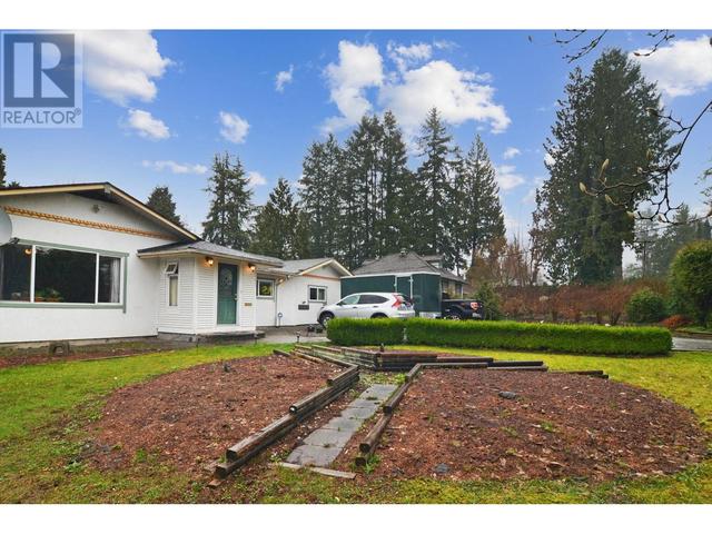 21421 River Road, House detached with 3 bedrooms, 2 bathrooms and null parking in Maple Ridge BC | Image 2
