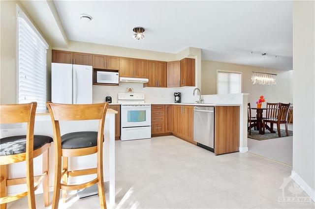 329 Galston Private, House attached with 2 bedrooms, 2 bathrooms and 1 parking in Ottawa ON | Image 12