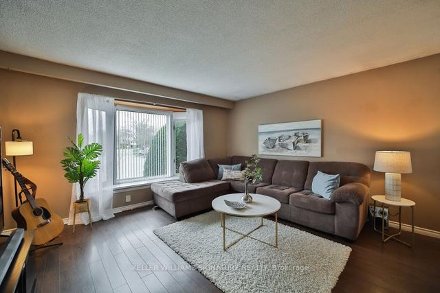 1152 Kathlene Crt, House detached with 4 bedrooms, 2 bathrooms and 5 parking in Cambridge ON | Image 28