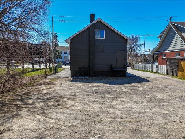 1626 Cassells Street, House detached with 1 bedrooms, 0 bathrooms and 6 parking in North Bay ON | Image 2