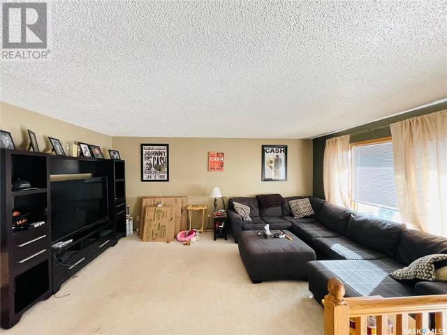 1363 Underhill Crescent, House detached with 4 bedrooms, 3 bathrooms and null parking in Regina SK | Image 4