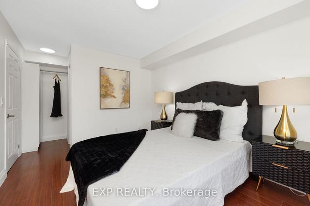 802 - 311 Richmond St E, Condo with 2 bedrooms, 1 bathrooms and 1 parking in Toronto ON | Image 11