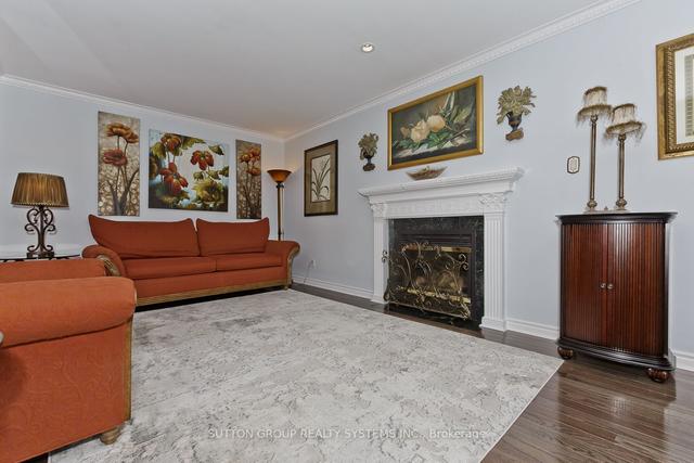 6348 Lisgar Dr, House detached with 5 bedrooms, 5 bathrooms and 4 parking in Mississauga ON | Image 2