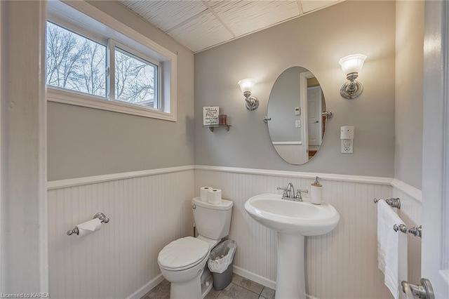 5048 Highway 15, House detached with 5 bedrooms, 2 bathrooms and 14 parking in Kingston ON | Image 15