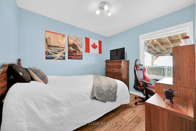 352 East 28th St, House detached with 2 bedrooms, 2 bathrooms and 5 parking in Hamilton ON | Image 8