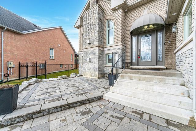 1716 Conacher Cres, House detached with 2 bedrooms, 3 bathrooms and 8 parking in Pickering ON | Image 36