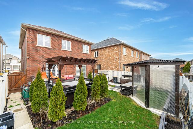 24 Haviland Circ, House detached with 4 bedrooms, 4 bathrooms and 6 parking in Brampton ON | Image 28