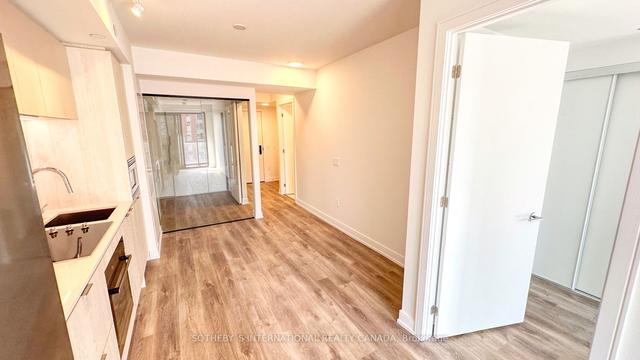 805 - 1 Jarvis St, Condo with 2 bedrooms, 2 bathrooms and 1 parking in Hamilton ON | Image 12