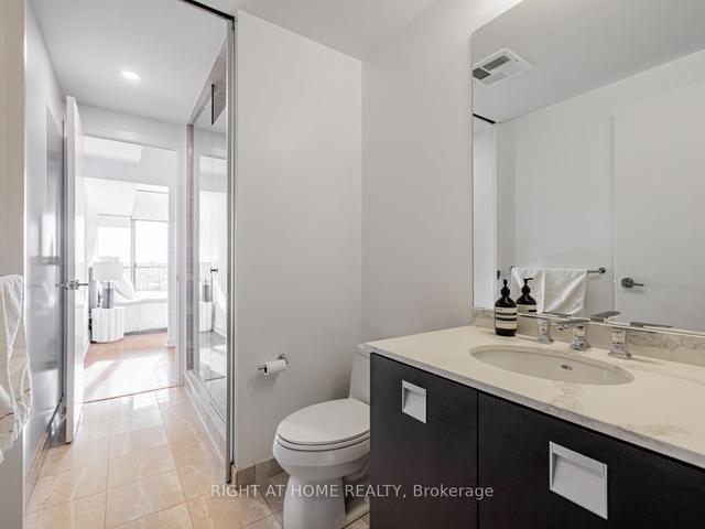2907 - 33 Charles St E, Condo with 2 bedrooms, 1 bathrooms and 1 parking in Toronto ON | Image 11