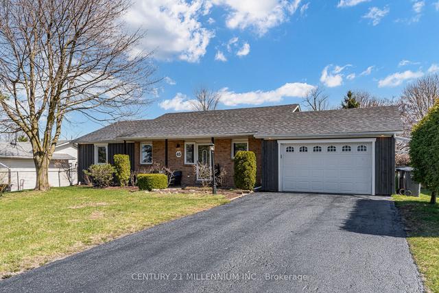 45 Mcclellan Rd N, House detached with 3 bedrooms, 1 bathrooms and 7.5 parking in Caledon ON | Image 1