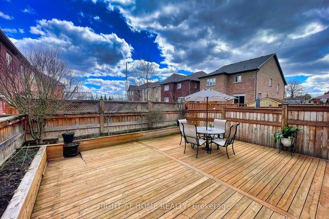 31 Goldthread Terr, House semidetached with 4 bedrooms, 4 bathrooms and 3 parking in Toronto ON | Image 31