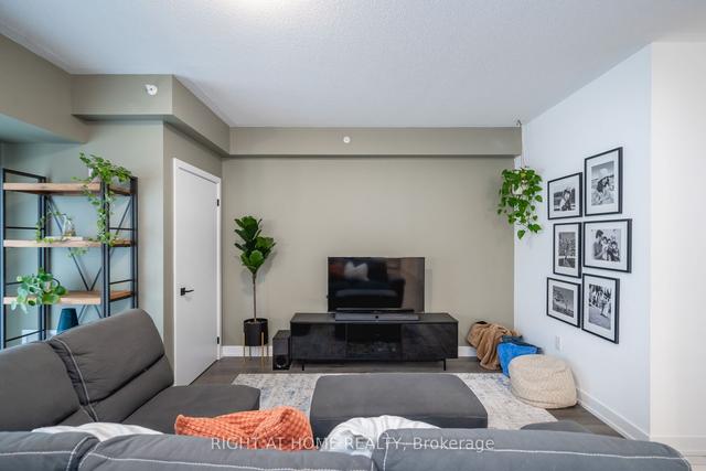 212 - 10 Culinary Lane, Condo with 2 bedrooms, 2 bathrooms and 1 parking in Barrie ON | Image 5