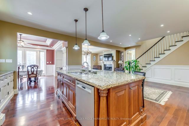 376 Lakeshore Rd W, House detached with 3 bedrooms, 4 bathrooms and 6 parking in Oakville ON | Image 33