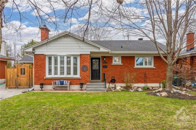 967 Connaught Avenue, House detached with 4 bedrooms, 2 bathrooms and 2 parking in Ottawa ON | Image 1