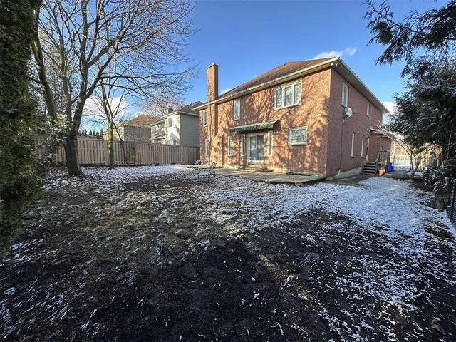 10 Emmett Pl, House detached with 4 bedrooms, 4 bathrooms and 4 parking in Whitby ON | Image 35