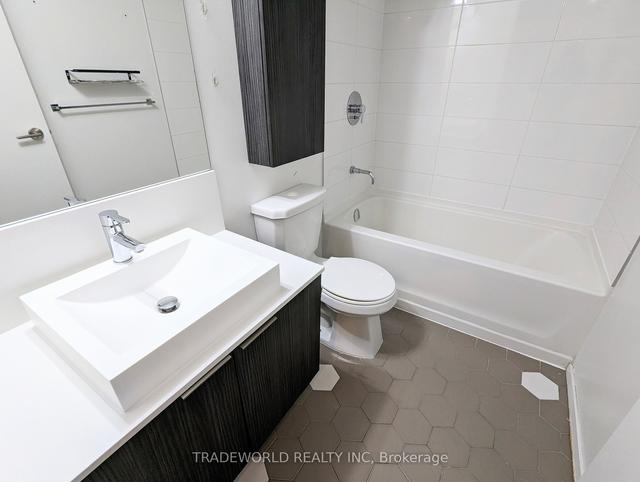 2703 - 68 Shuter St, Condo with 1 bedrooms, 1 bathrooms and 0 parking in Toronto ON | Image 4
