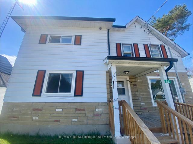 62 Ottawa St, House detached with 4 bedrooms, 2 bathrooms and 4 parking in South Algonquin ON | Image 2