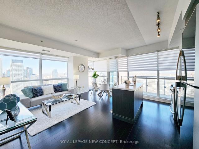 4102 - 386 Yonge St, Condo with 2 bedrooms, 2 bathrooms and 1 parking in Toronto ON | Image 19