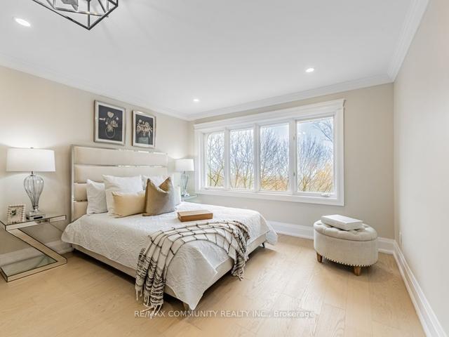 95 Hill Cres, House detached with 5 bedrooms, 5 bathrooms and 12 parking in Toronto ON | Image 14