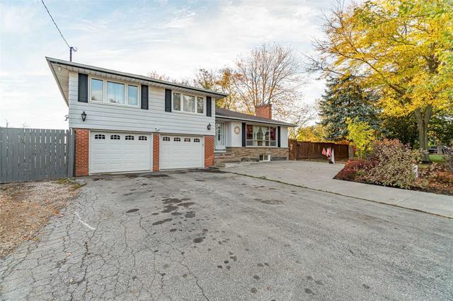 7510 Sixth Line, House detached with 3 bedrooms, 3 bathrooms and 9 parking in Milton ON | Image 3