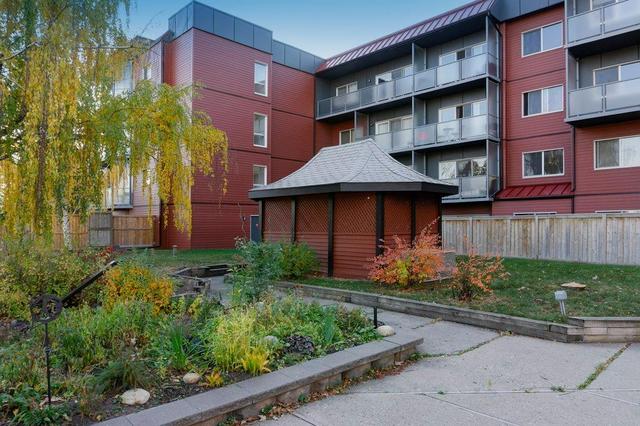 102 - 333 Garry Crescent Ne, Condo with 2 bedrooms, 1 bathrooms and 1 parking in Calgary AB | Image 15