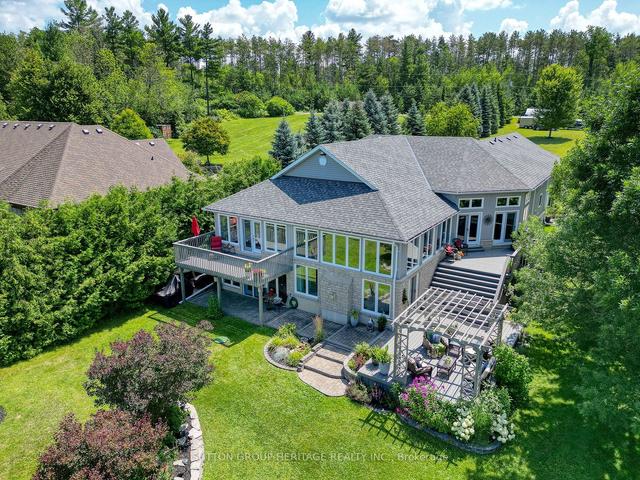 19900 St Christophers Beach Rd, House detached with 2 bedrooms, 3 bathrooms and 22 parking in Scugog ON | Image 1