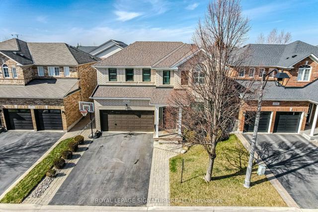 2236 Glazebrook Circ, House detached with 4 bedrooms, 3 bathrooms and 4 parking in Oakville ON | Image 1