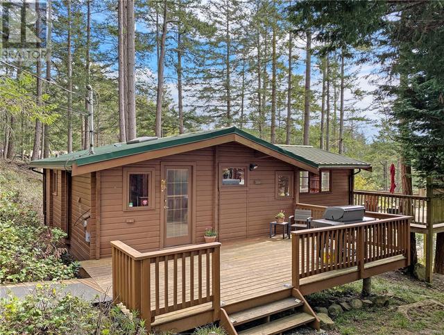 3733 Privateers Rd, House detached with 2 bedrooms, 1 bathrooms and 3 parking in Southern Gulf Islands BC | Image 25