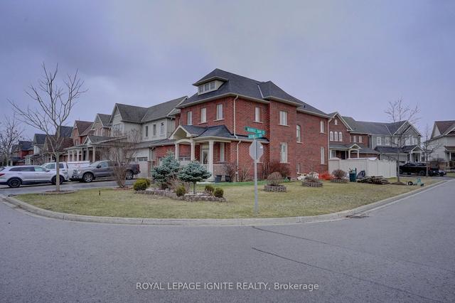 335 Boswell Dr, House detached with 4 bedrooms, 5 bathrooms and 6 parking in Clarington ON | Image 17