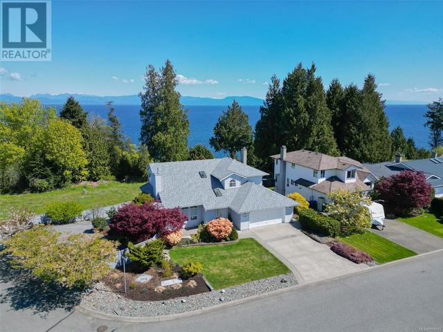 6158 Icarus Dr, House detached with 4 bedrooms, 4 bathrooms and 4 parking in Nanaimo BC | Image 2