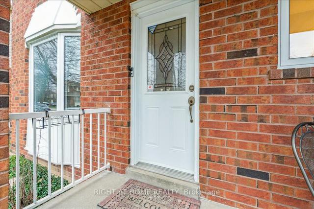 141 Melissa Cres, House detached with 3 bedrooms, 3 bathrooms and 4 parking in Whitby ON | Image 33