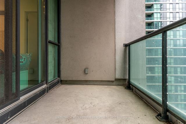 2111 - 12 Yonge St, Condo with 1 bedrooms, 1 bathrooms and 1 parking in Toronto ON | Image 24