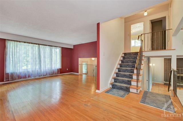 16 Eastpark Drive, House detached with 3 bedrooms, 2 bathrooms and 2 parking in Ottawa ON | Image 14