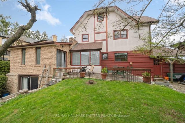 22 Fairview Ave, House detached with 6 bedrooms, 5 bathrooms and 6 parking in Richmond Hill ON | Image 20