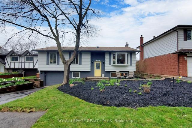 35 Nadia Pl, House detached with 3 bedrooms, 2 bathrooms and 4 parking in Oakville ON | Image 1