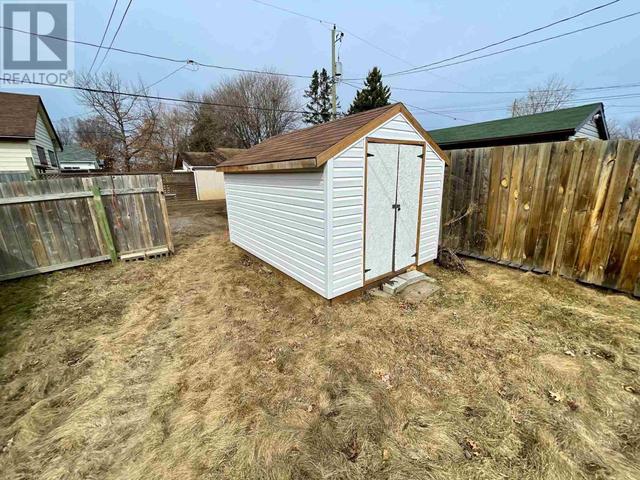 605 Harold St N, House detached with 2 bedrooms, 1 bathrooms and null parking in Thunder Bay ON | Image 17