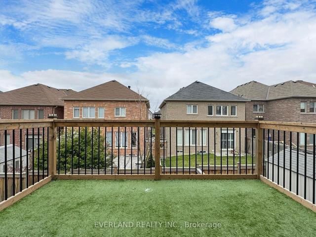 39 Paper Mills Cres, House attached with 3 bedrooms, 4 bathrooms and 4 parking in Richmond Hill ON | Image 28