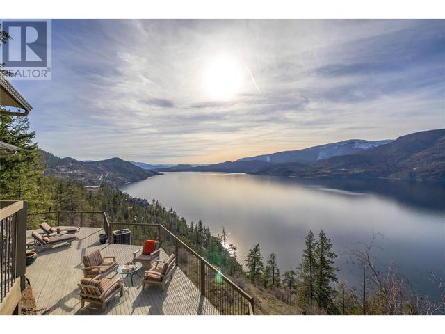1238 Kyndree Court, House detached with 2 bedrooms, 4 bathrooms and 11 parking in Kelowna BC | Image 2