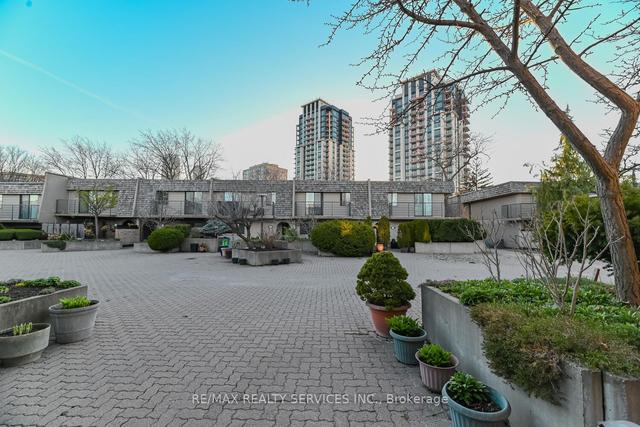 64 - 1330 Mississauga Valleys Blvd, Townhouse with 3 bedrooms, 2 bathrooms and 1 parking in Mississauga ON | Image 15