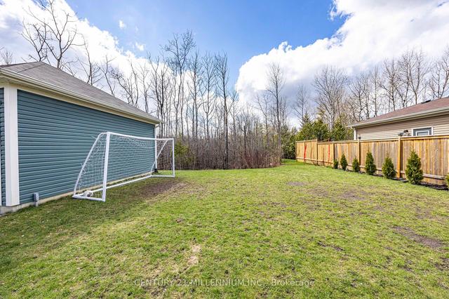 74 Robert St S, House detached with 2 bedrooms, 2 bathrooms and 10 parking in Wasaga Beach ON | Image 26